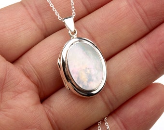 mother of pearl cover sterling silver oval locket with photo,custom engrave oval locket,memorial locket,June birth locket,family loss gift