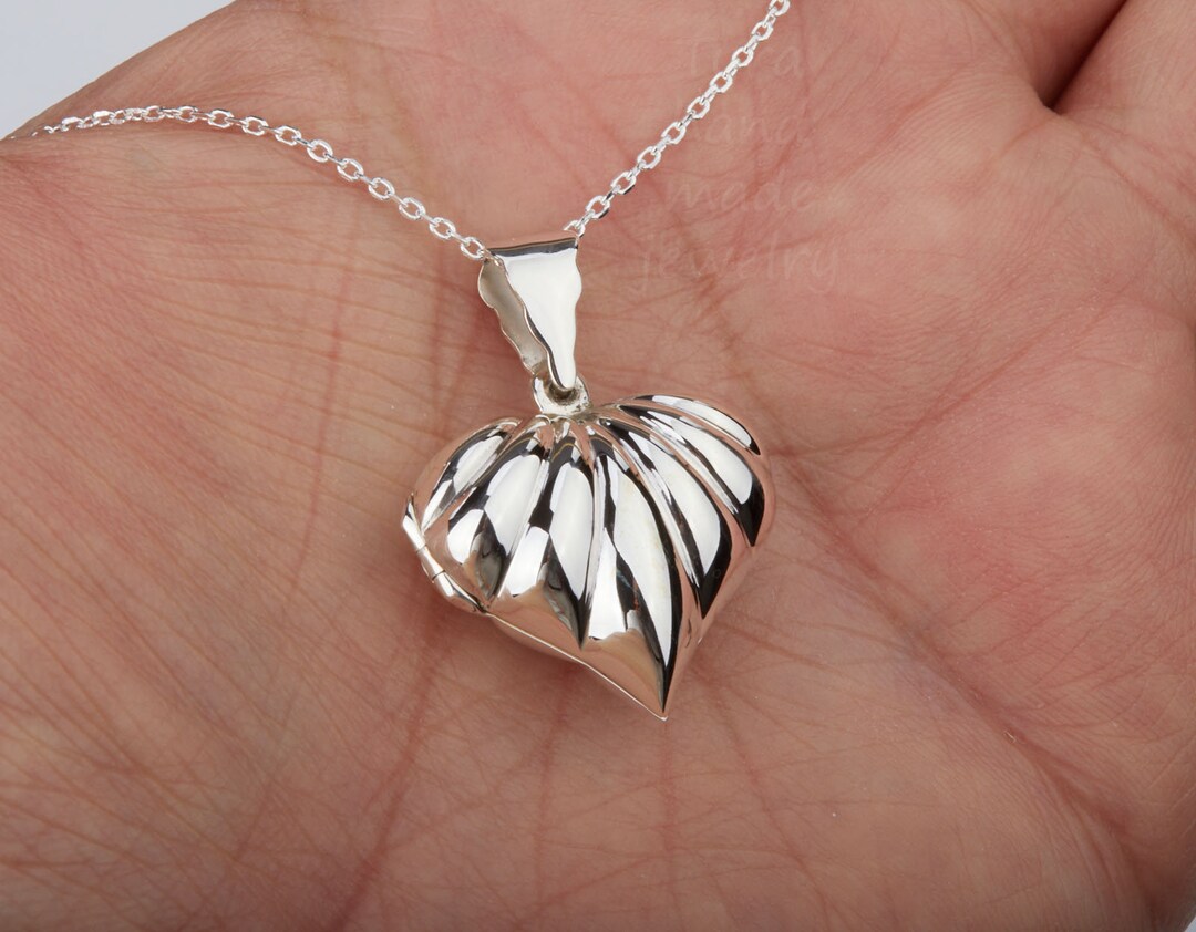 Fluted Heart Locket Necklace With Photo,sterling Silver Heart Locket