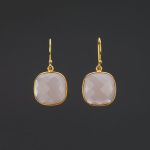 Large cushion rose quartz earring,rounded square rose quartz earring,bezel set faceted stone earring,dangle stone earrings,anniversary gift