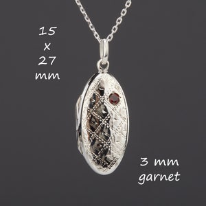 Granaat lang ovaal sterling zilveren medaillon met foto, patroon geëtst langwerpig medaillon, aangepaste graveren, herdenkingsmedaillon, geboortecadeau van januari