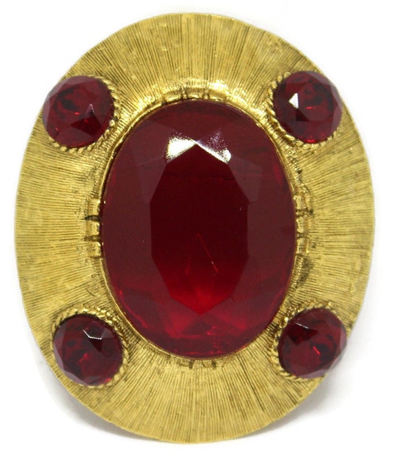 Stunning Dalsheim Oval Brooch/pin With Red Crystals Vintage