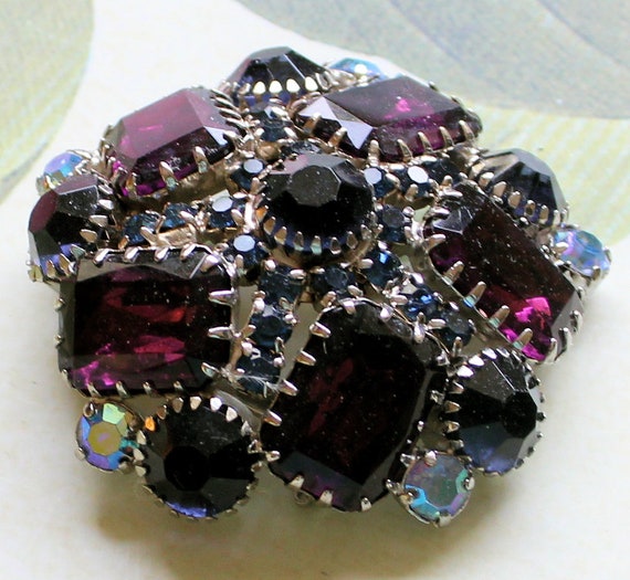 Magnificent Large Domed Royal Purple Brooch/Pin V… - image 2