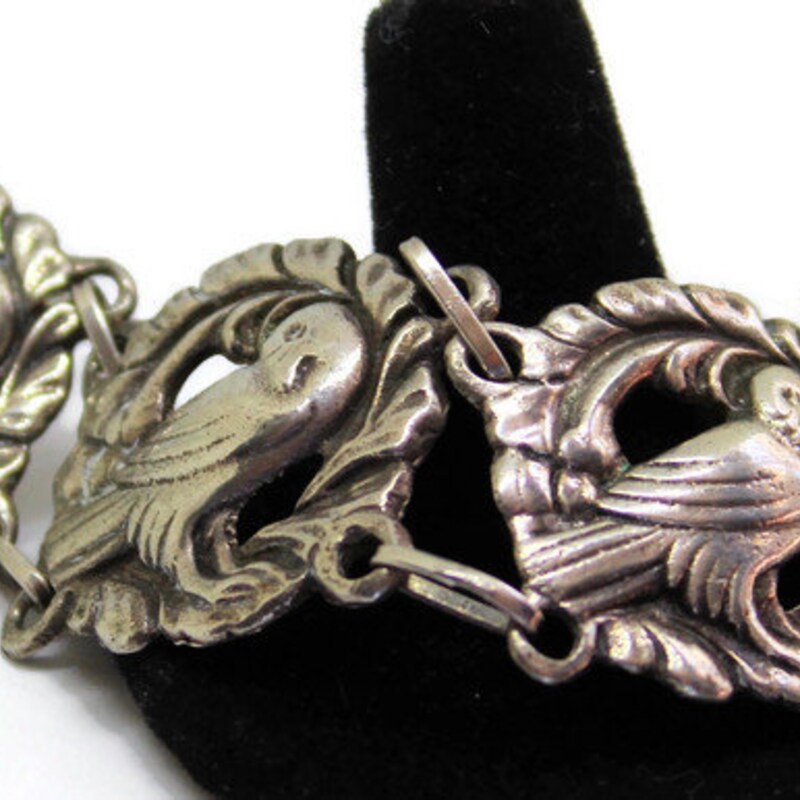 ES Dove Chain Bracelet