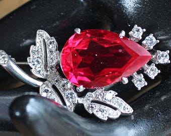 Broche/prendedor vintage de plata de ley DuJay de 1940 con diamantes de imitación.