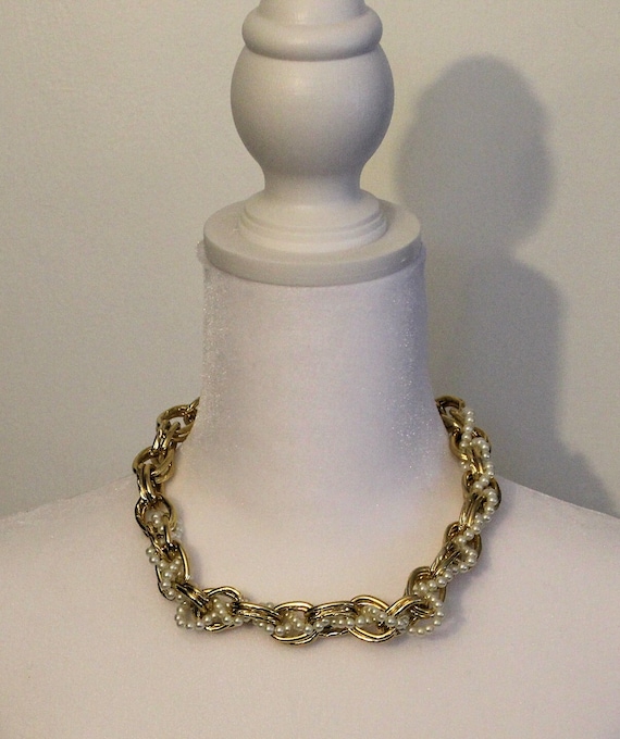 Vintage Betsey Johnson Gold And Pearl Necklace