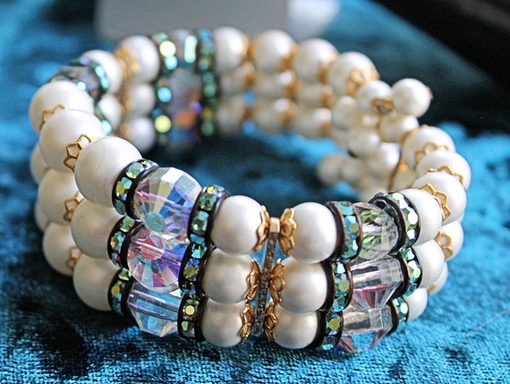 Elegant White Pearl And Rhinestone Wrap Bracelet … - image 3