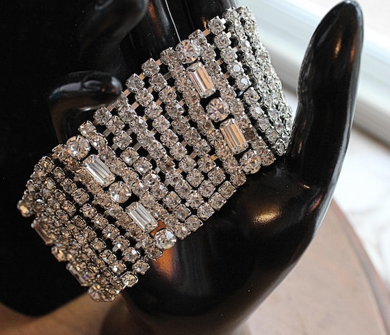 ブレスレット Rhinestone Stone Cuff Bracelet Rhinestone Cuff Bracelet, Stretches to 9