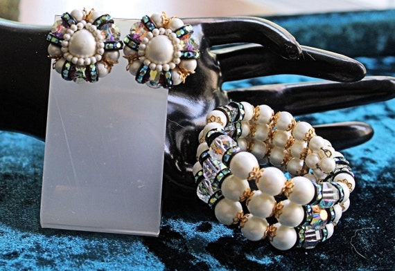 Elegant White Pearl And Rhinestone Wrap Bracelet … - image 1