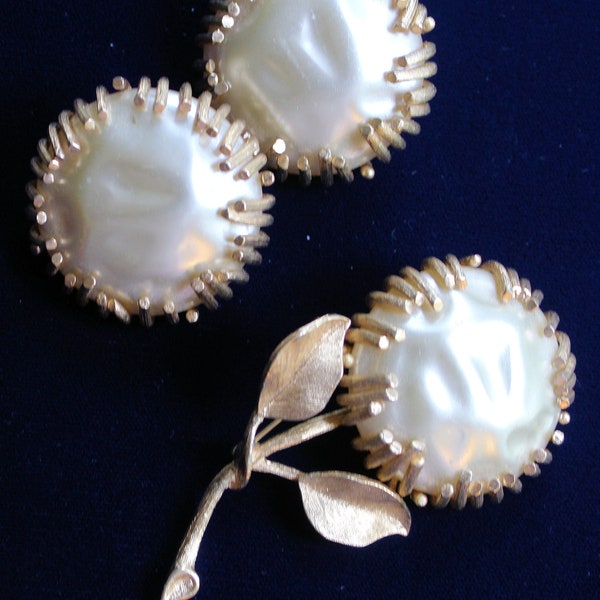 Vintage Sarah Coventry "Pearl Elegance" Sunflower Brooch/Pin And Matching Earrings