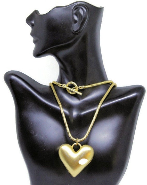 Simple Gold Heart Locket On Snake Chain Minimalis… - image 1