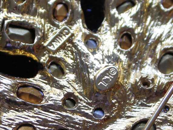 KJL - Kenneth J Lane Fall Maple Leaf Brooch/Pin - image 4