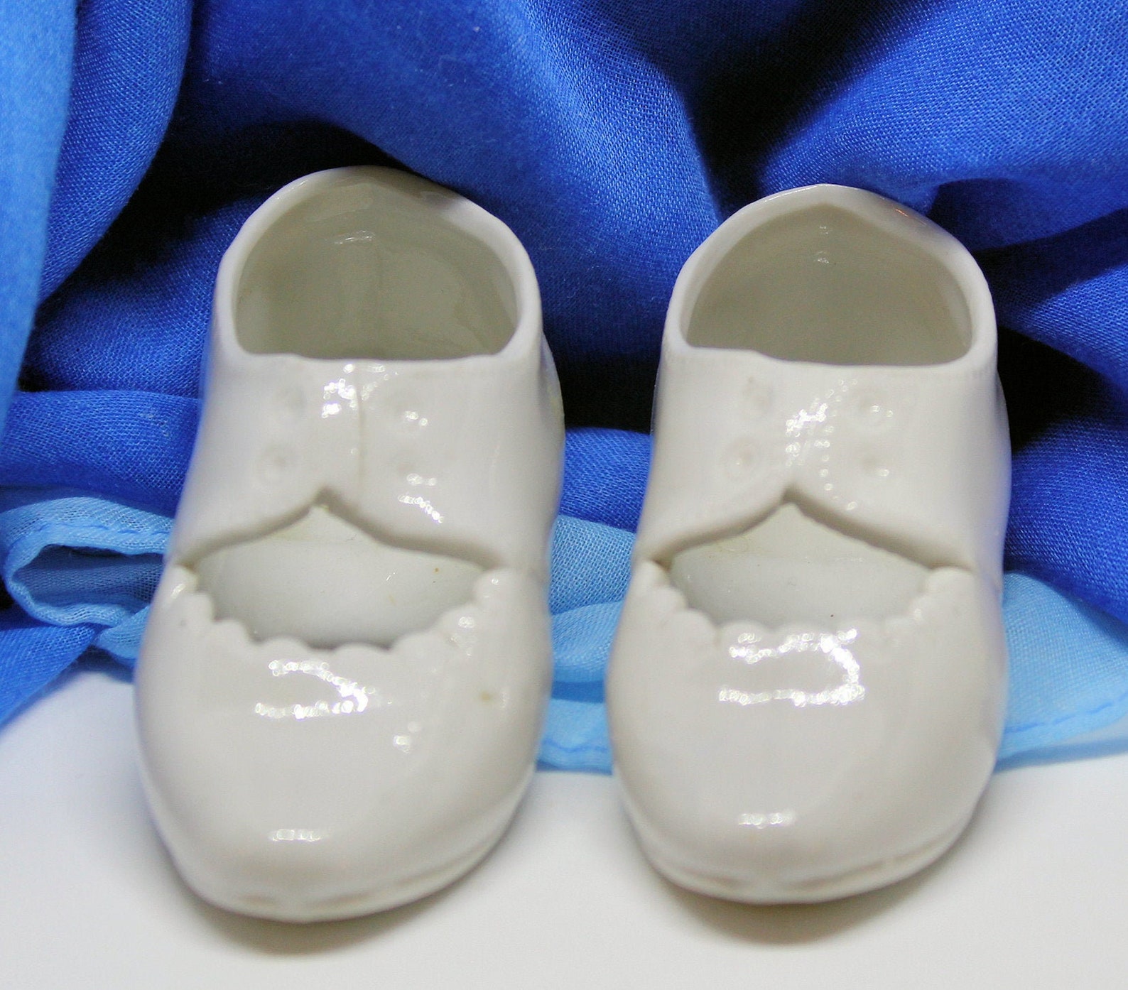 Vintage Pair of Porcelain White Doll Shoes - Etsy