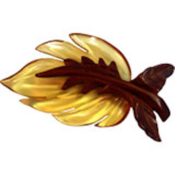 Clear Butterscotch Bakelite Carved Leaf Brooch/Pi… - image 1