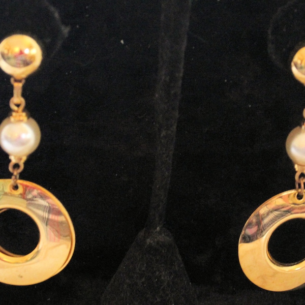 Runway Style Gold Hoop Earrings With Pearl Accents