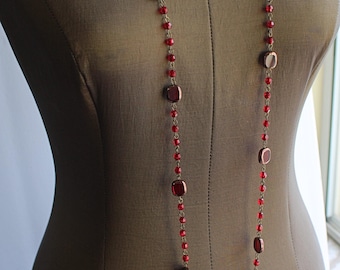 Collar vintage de cuerda con cristal rojo rubí