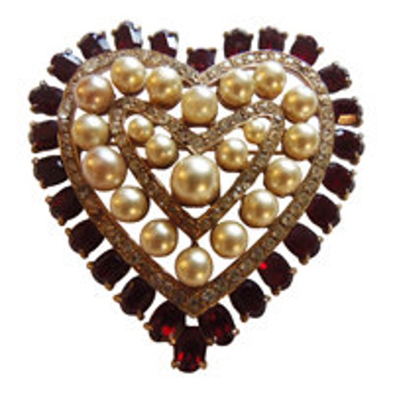 Pearl And Rhinestone Heart Pin/Brooch Vintage 195… - image 1