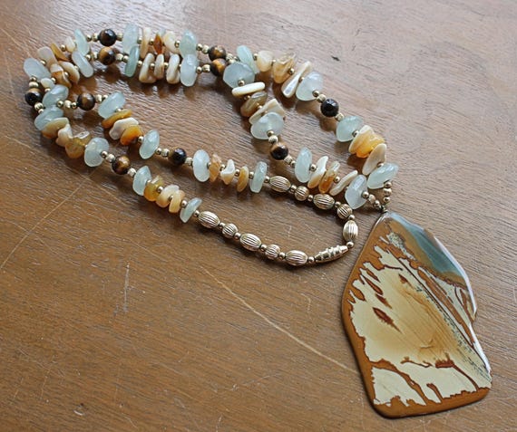 Multi Colored Stone Necklace With  Agate Pendant - image 3