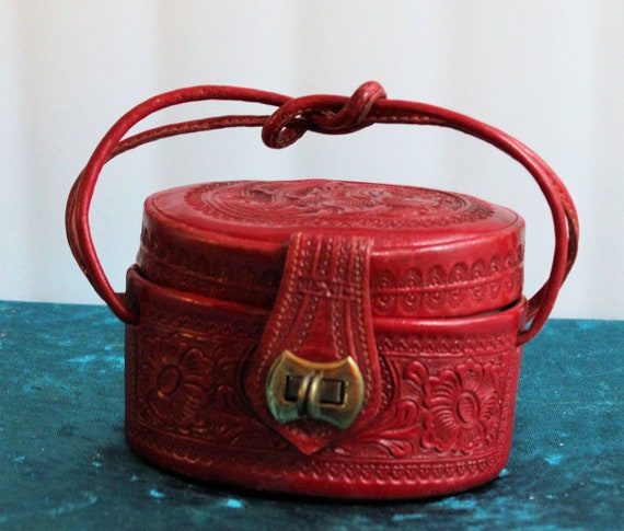 Vintage Mexican Tooled Leather Purse Child Purse D