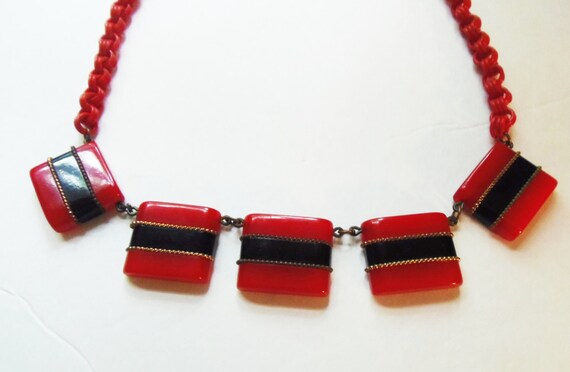 Art Deco Geometric Bakelite Necklace In Red and B… - image 3