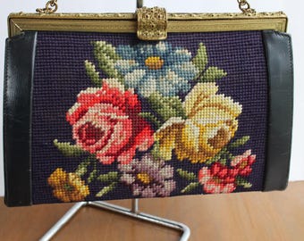 Bolso/Cartera vintage de cuero negro bordado a mano de 1950