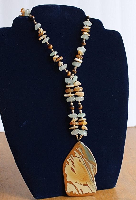 Multi Colored Stone Necklace With  Agate Pendant - image 2