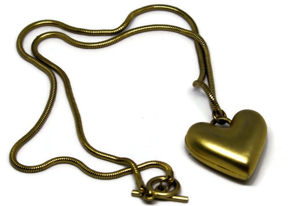 Simple Gold Heart Locket On Snake Chain Minimalis… - image 2