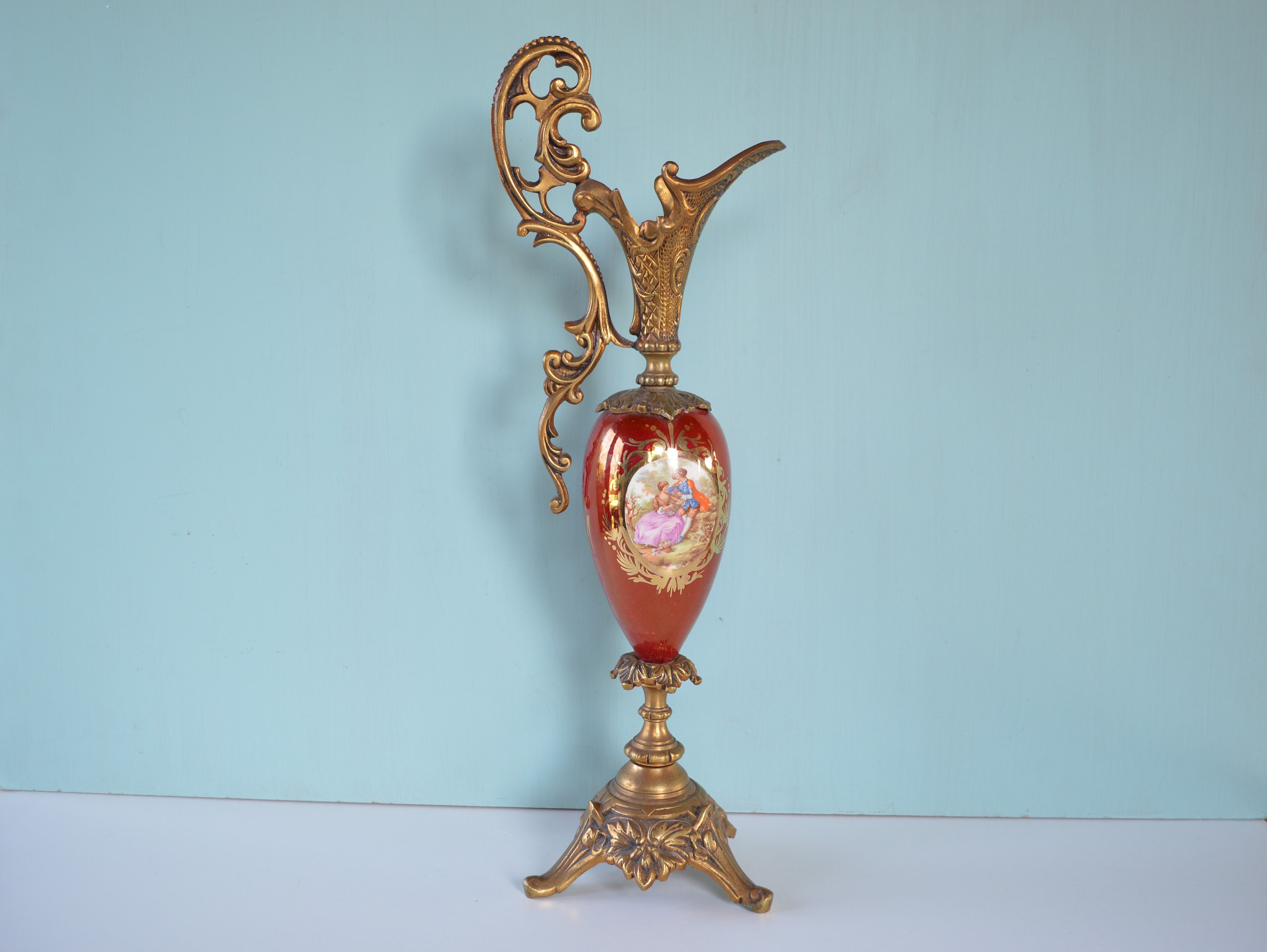 Ewer Vintage Bronze et Porcelaine Rouge - Français Pichet Décoratif Aiguière Manteau Déco Louis Xv L