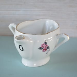 French Vintage Gravy Boat Separator - Double Spout Porcelain Sauce Boat with 2 Handles to separate Fat from Lean - Art Deco Serving Jug