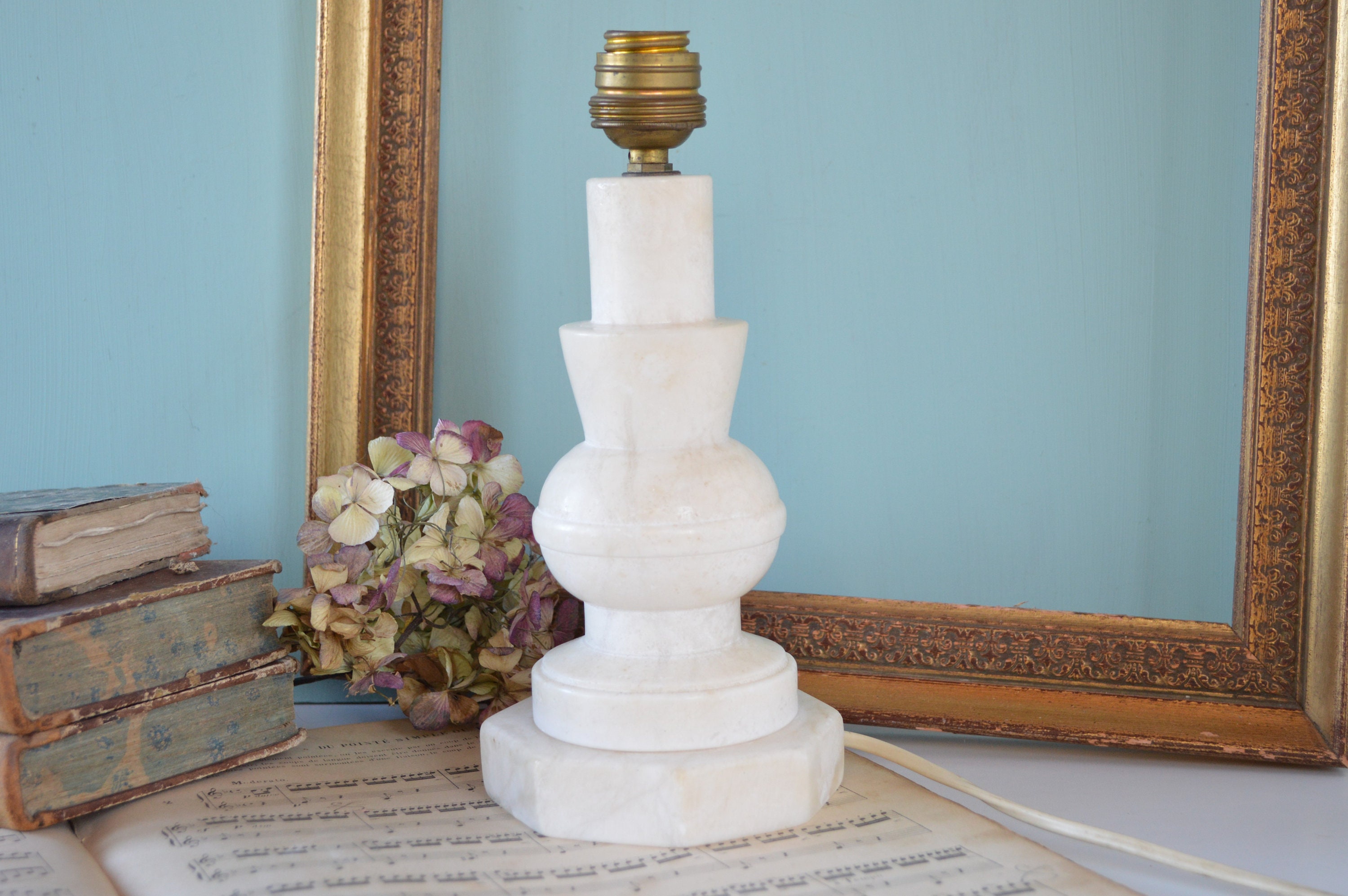 Lampe de Table en Albâtre Blanc Vintage - Lampe Chevet Marbre Sculpté Bureau Antique Français Éclair