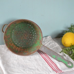 Vintage French Metal Sieve - Green Chippy Colander - Strainer with handle - Vintage Strainer - Farmhouse Decor - Kitchenalia