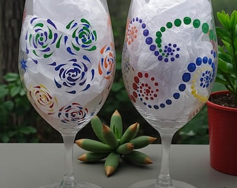 Copas de vino Riedel pintadas a mano: Arte de gotas de arcoíris, 473 ml