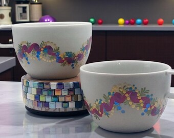 Taza de cerámica floral de arte popular – Diseño de cinta pintada de colores