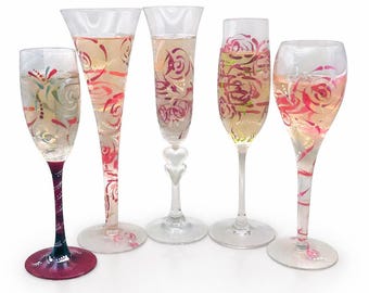 Juego de 2 copas de champán pintadas a mano / Remolino de rosas, brindis de San Valentín