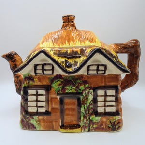 Vintage Cottageware Teapot – Ye Olde Cottage by Price Kensington, Made in England
