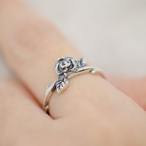 Sterling Silver Rose Ring,Purity Ring for woman,Rose Jewelry,Floral Ring,Flower Ring,Vintage Rose Ring,Botanical Jewelry,Anniversary Ring
