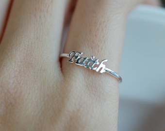 Anillo de fe en plata de ley: joyería cristiana inspiradora