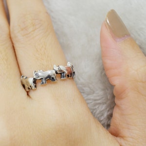 Sterling Silber Nashorn Band Ring, Stapeln Tier Ring, Nashorn Daumen Ring, zierliche Nashorn Ring, minimalistische Schmuck, Nashorn Schmuck, Nashorn oxidierter Ring