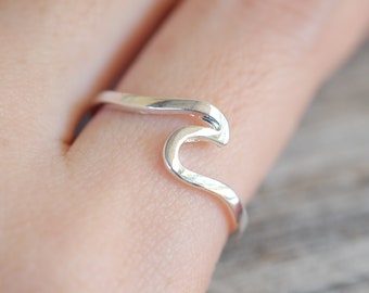 Sterling Silver Surfer Wave Ring: Dainty Beach Jewelry , Ocean Lover Gift ,Hawaii Tribal Jewelry