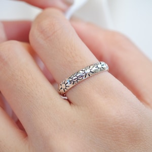 Silver Sun ring,Sunshine Wide Band,Sun Hand Stamped Ring,Hope ring,Celestial Ring,Eternity Sun Ring,Wedding Band Men Women,Gift for him