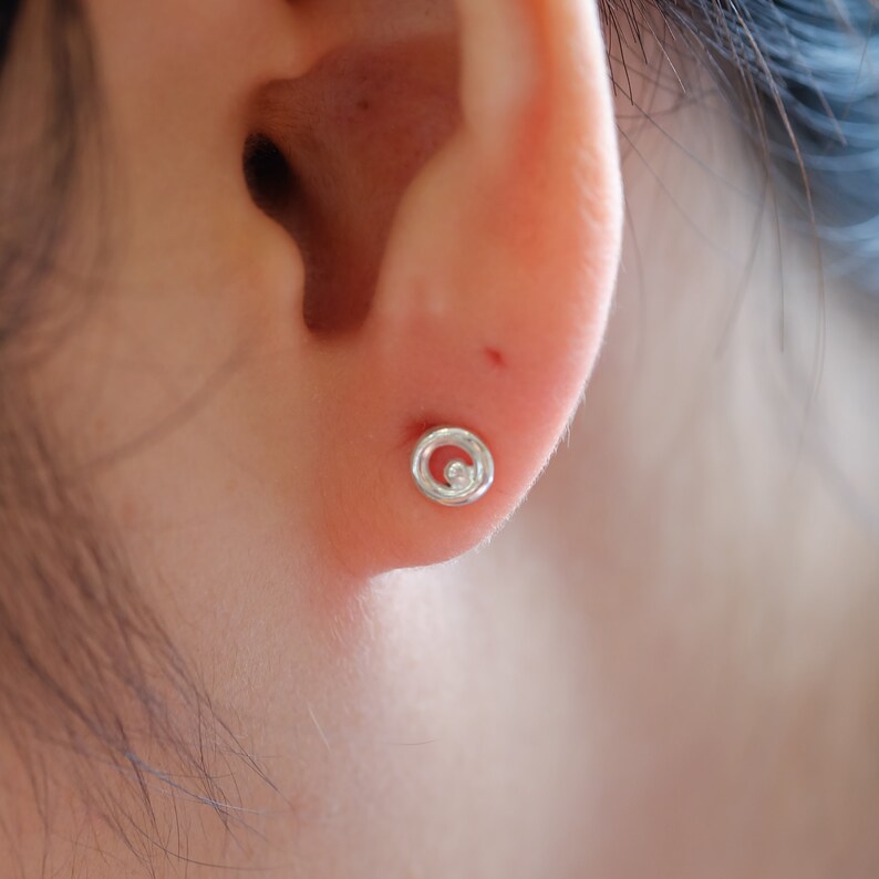 Sterling Silver Tiny Circle Stud Earrings,Dot Stud Earrings,Geometric Studs Earring,Circle Stud Earrings,Minimalist Stud Earrings