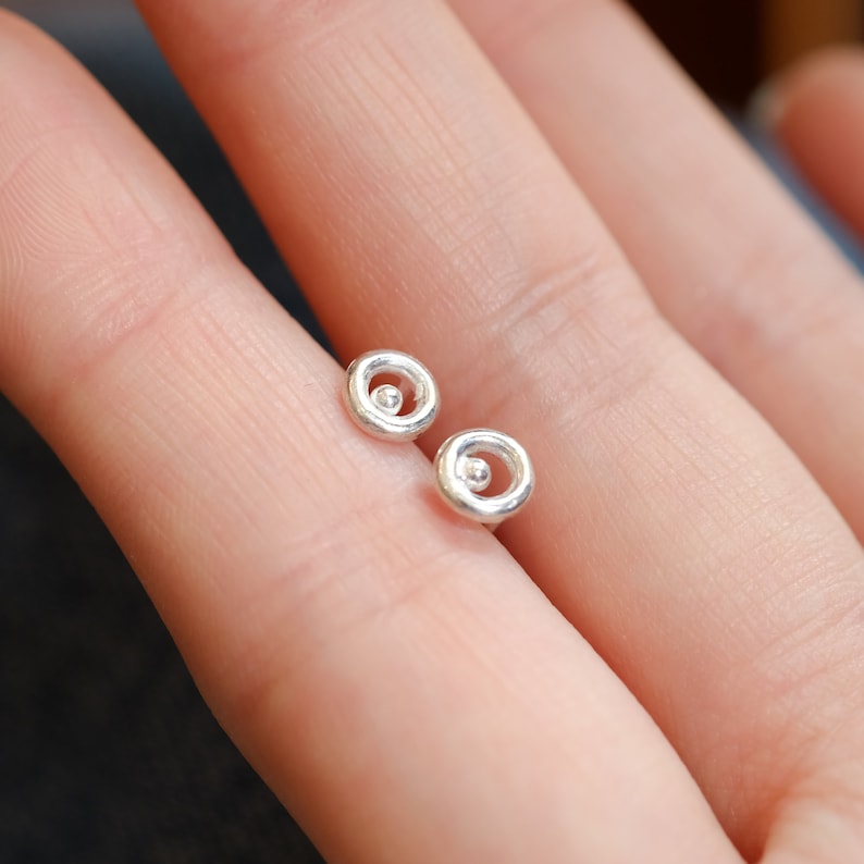 Sterling Silver Tiny Circle Stud Earrings,Dot Stud Earrings,Geometric Studs Earring,Circle Stud Earrings,Minimalist Stud Earrings