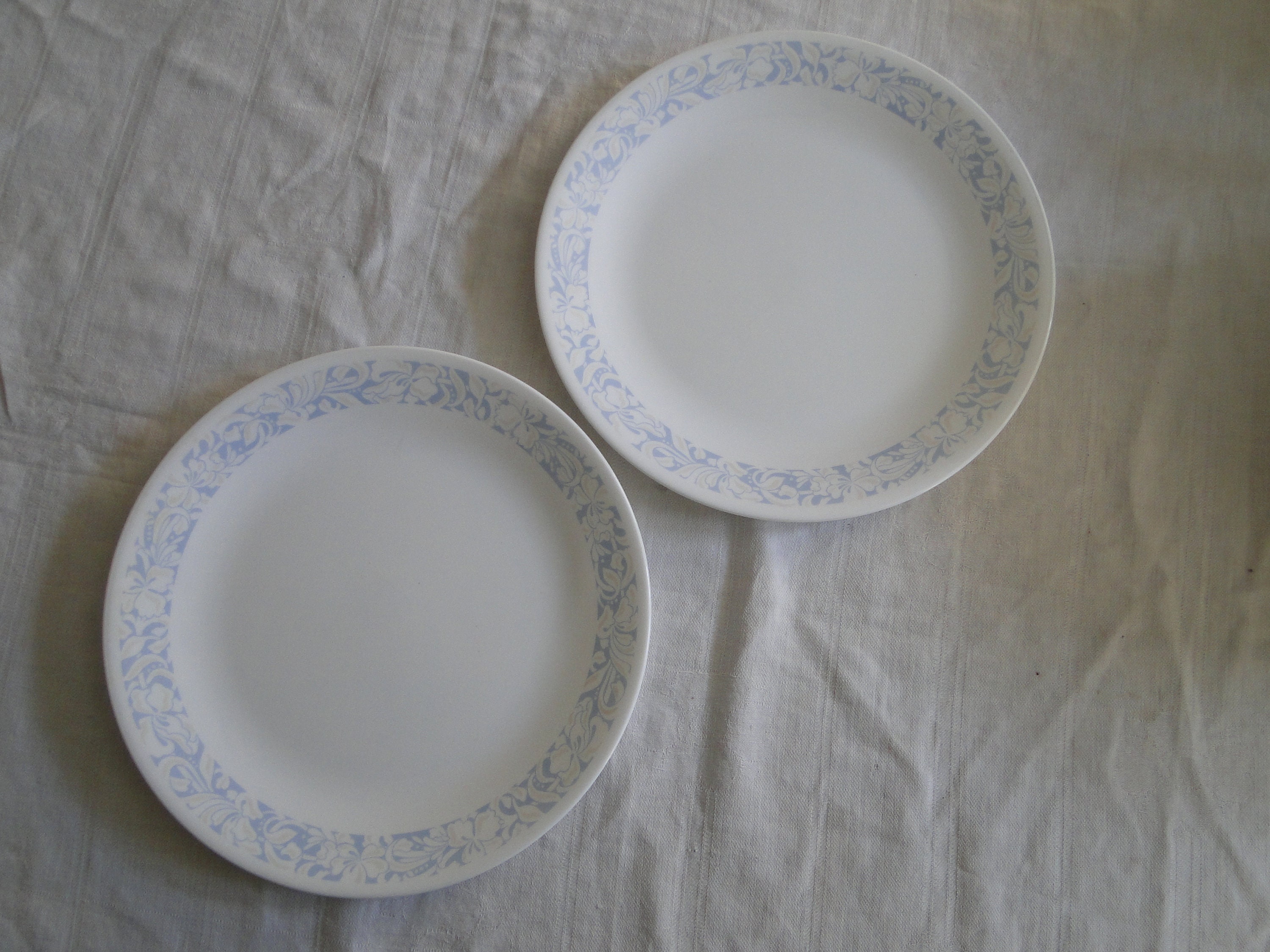 Set of 2 Corning Corelle SEA and SAND Pattern 10-1/4