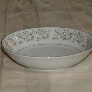 Sterling China SPRINGTIME Pattern Fruit / Dessert Bowl