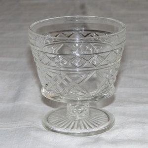Hazel Atlas GOTHIC Pattern Big Top Peanut Butter Promo 8oz Sherbet Cup