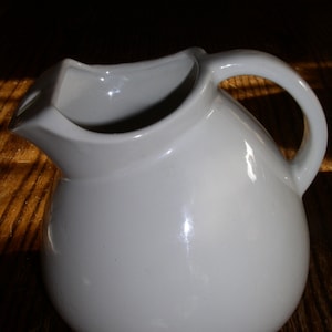 Friendship Potteries Roseville, OH White 72oz Table Pitcher