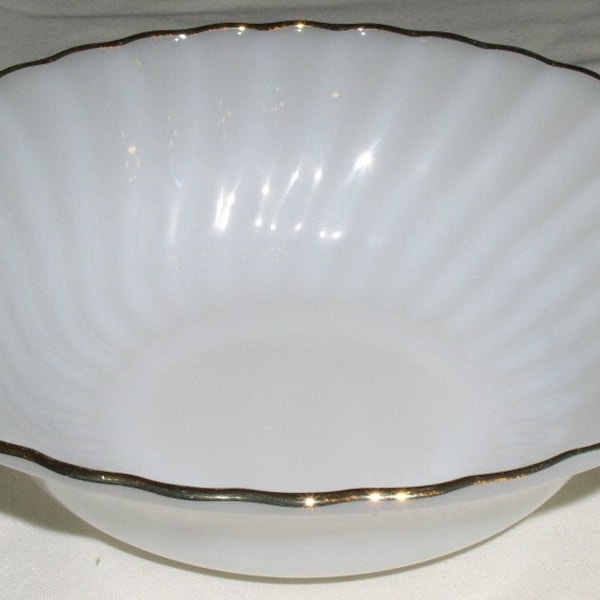 Anchor Hocking Fire King GOLDEN SHELL 8-1/2" Round Vegetable Serving Bowl