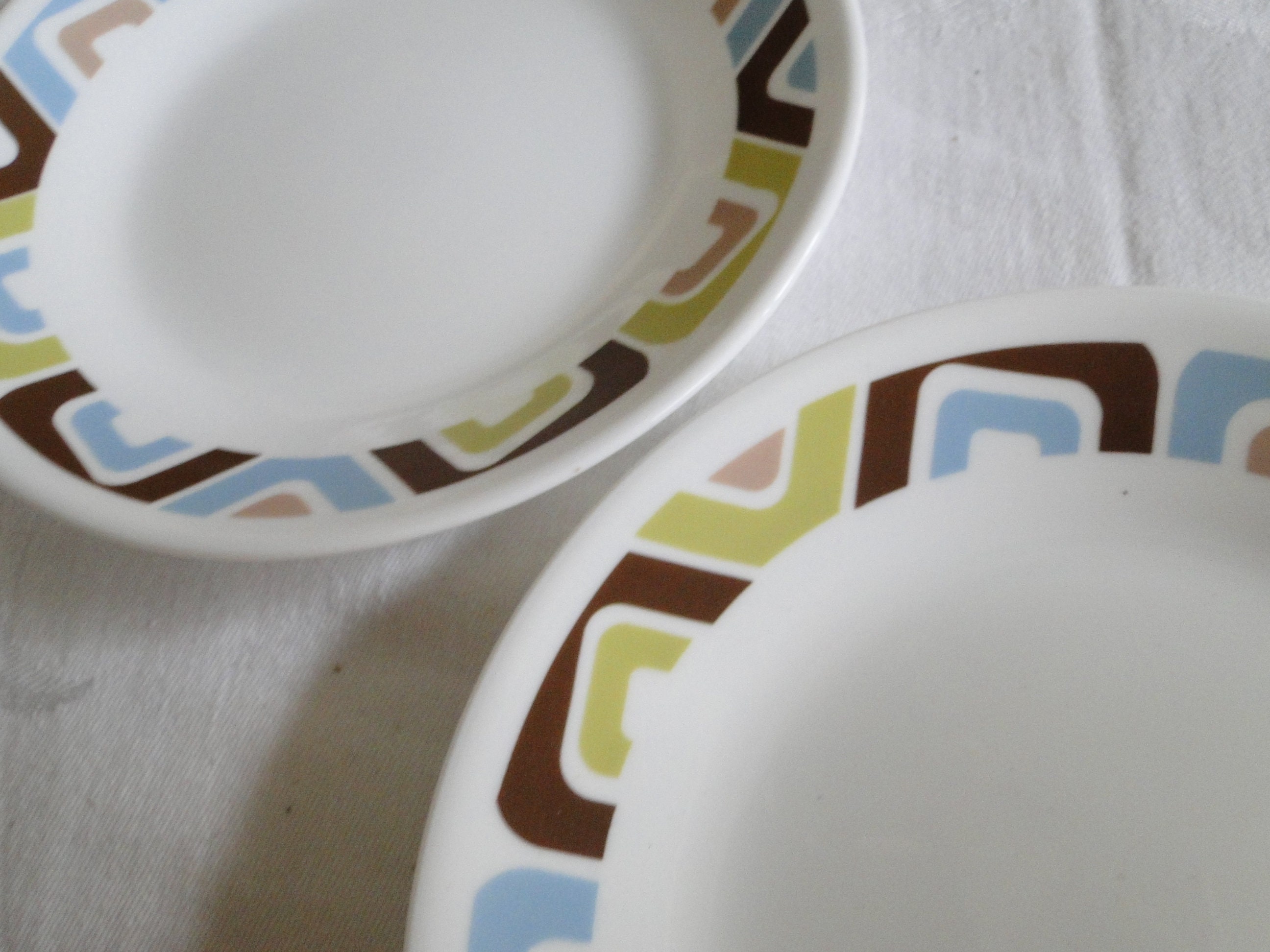 Set of 2 Corning Corelle SQUARED Pattern 6-3/4