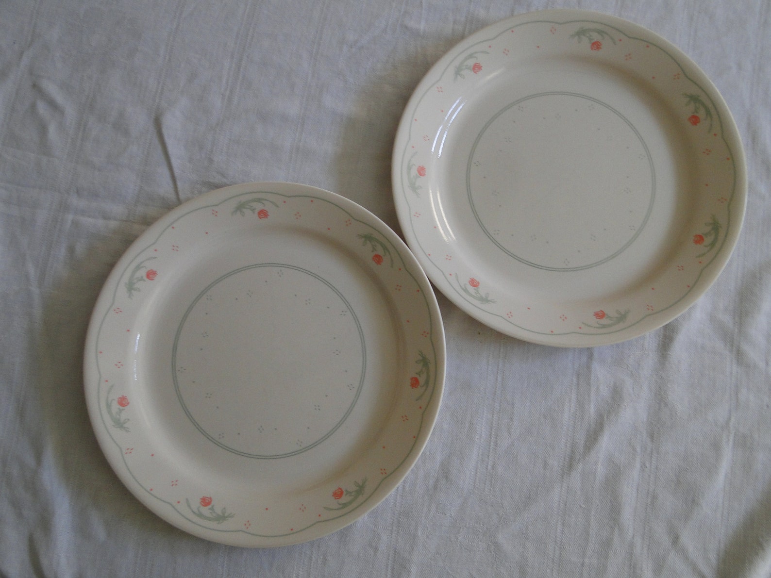 Set of 2 Corning Corelle CALICO ROSE Pattern 10-1/4