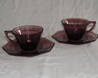 2 Vintage Hazel-Atlas achteckige marokkanische Amethyst Tasse & Untertasse Sets