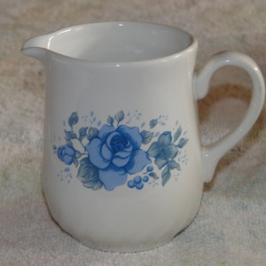 Corning Corelle coördineert BLAUW FLUWEEL Patroon Creamer